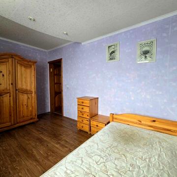 вул. Братства Тарасівців 12/37, 3к квартира, метро Харківська 5 хв