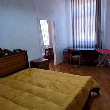 Оренда без комісії  великої 1 к. квартири в центрі Львова