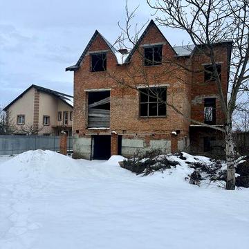 Незавершене будівництво с.Добрівляни (1км. до м. Стрий)