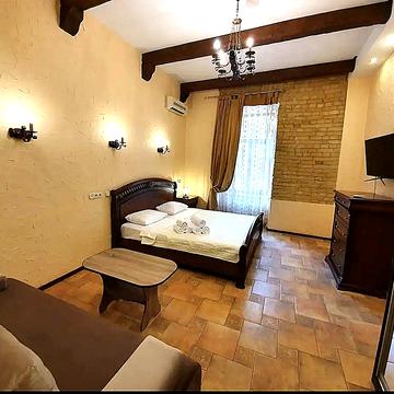 Мала Житомирська вул., 16/3