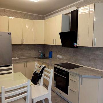 Сдам кухню студию и спальню в ЖК на Маршала Жукова.Новострой.