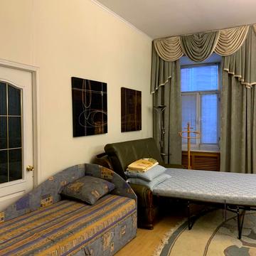 Театральний пров. (Чайковського), 10