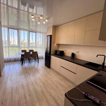 Оренда 2 кім квартири вул. Роксоляни, новобудова