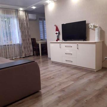 Продам 3 кімнатну квартиру з євроремонтом. ЖК будинок