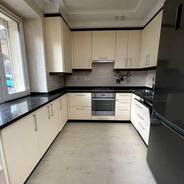 3 кімнатна вулиця Скальда поруч з парком Жовтневим