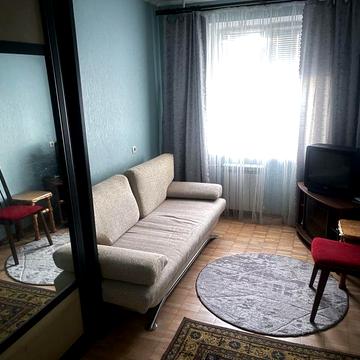 Кімната хлопцю/чоловіку в 2к Дніпровська набережна 9 ГАЗ вид на Дніпро