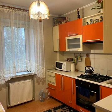 Здам довгостроково 2-кімнатну власник. Небесної сотні 3