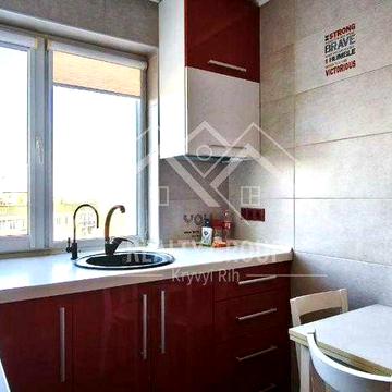 Продаж 3-кімнатної квартири, вул. Українська, 1