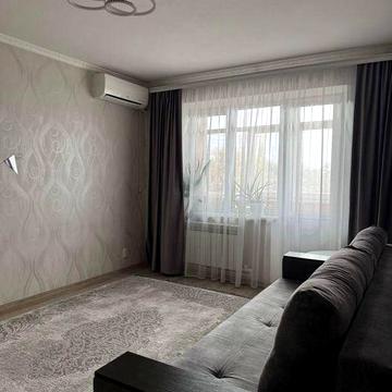 Продам 2 - х кімнатну квартиру м. Камʼянське