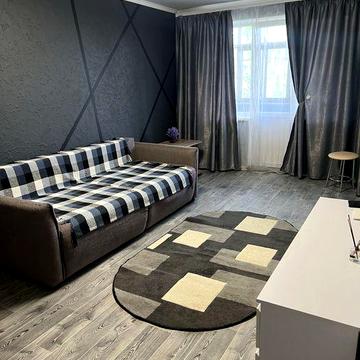 Продається 1 кімнатна квартира ( на 1001 мелочі) Героїв АТО