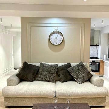 Мечникова вул. (Кловський), 8