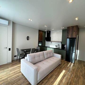 Здам 2х кім квартиру Центр перша здача