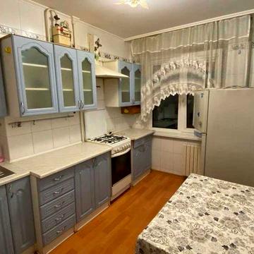 Сдам в аренду 3-х кімнатну квартиру КОСМОС