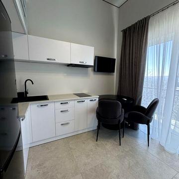 Здається 1 новобудова центр міста