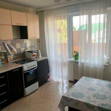 Продам 2-х кімнатну квартиру Зодчих 50Б