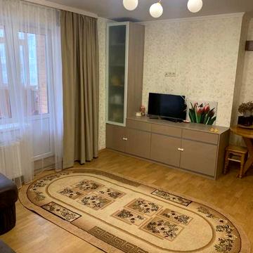 Продам  2 кімнатну квартиру з якісним ремонтом в новобудові