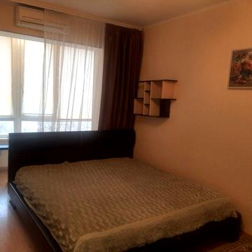 Сдам 1 кімнатну квартиру 6/9 пов.в центрі Таїрова Одесса.