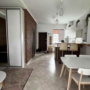 Оренда Таунхаус з новим ремонтом в центрі Бучі