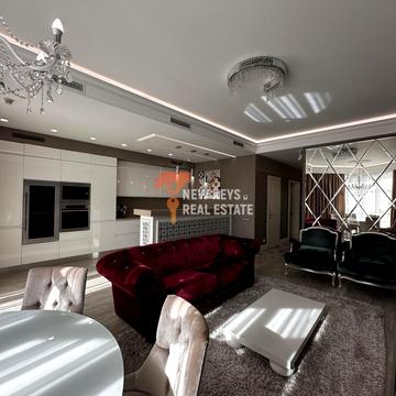 Академіка Філатова вул., 2/1