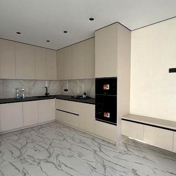 Таунхаус з сучасним ремонтом в крутій локації Ворзеля