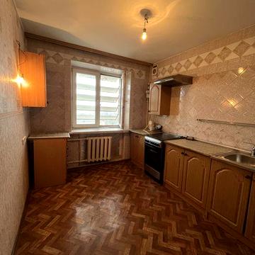 Продаю просторную 1 комнатную квартиру ( Заводский ) - Киевская / топ