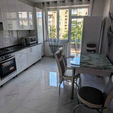 Оренда квартири по вулиці Володимирській ново. буд.