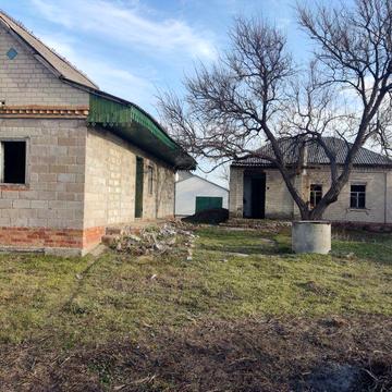 Продам будинок під ремонт  і з можливою розсрочкою м.Підгородне