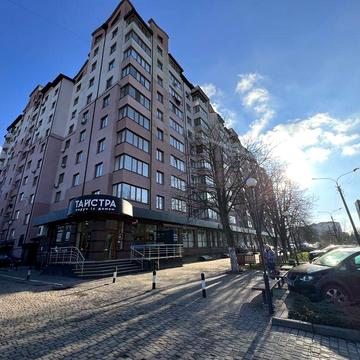 Простора 1к 43.5м на 3 пов в новобудові по вул Пулюя поруч центр озеро