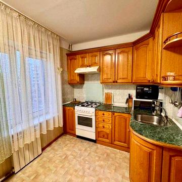 Продаётся 3-комнатная квартира в Осипенковском районе