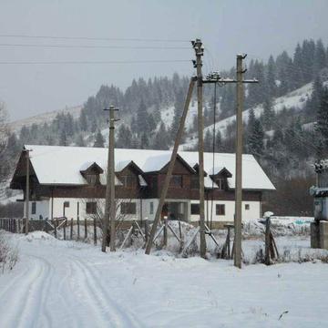 Продаж будівлі з ділянкою, с. Ізки, Закарпатська область