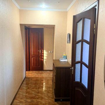 3-х кімнатна квартира по вулиці Героїв України