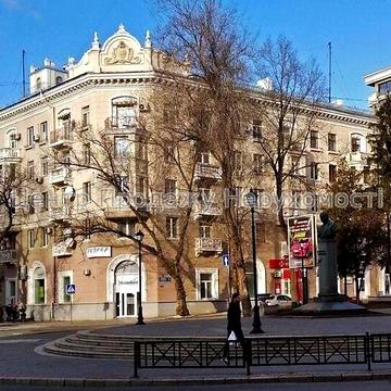 Продам 2к квартиру в центрі міста! G8