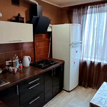 ЦЕНТР! Торг! Продам 2-к квартиру від власника, 4/9, терміново