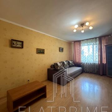 Святошинська пл., 1