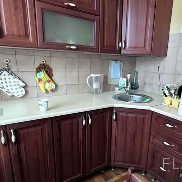 Зоологічна вул., 6