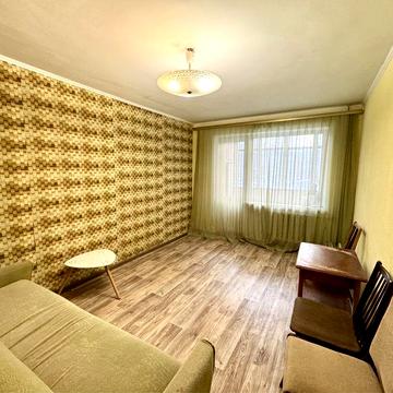 Продам 2к в центрі міста. 2-й поверх!