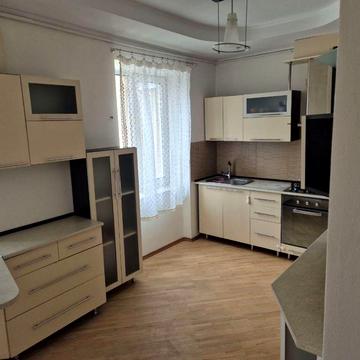 Оренда 3 кім квартири біля міського озера