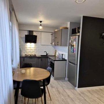 Продажа. 3 ком. кв. м. Студенческая