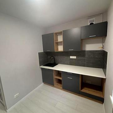 Продаж 3к Квартира Сергія Скальда (Комарова Володимира) вулиця