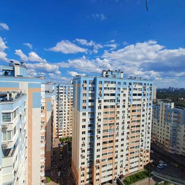 Сергія Данченка вул., 32