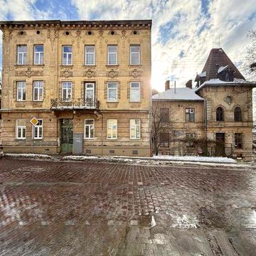 2-кімнатна квартира в австрійському будинку біля центру | Лисенка