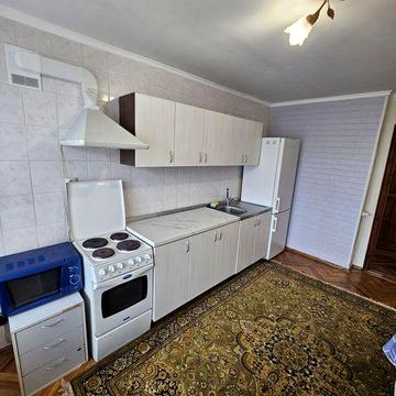 Оренда трикімнатної Митниця- центр