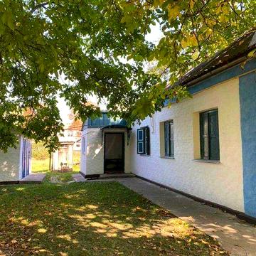 Продаж будинку з ділянкою 25 соток в с. Короваї, Полтавська область