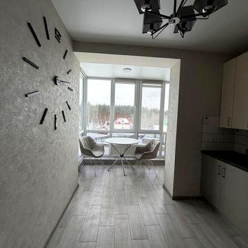 Видова квартира з газом біля набережної, укомплектована.