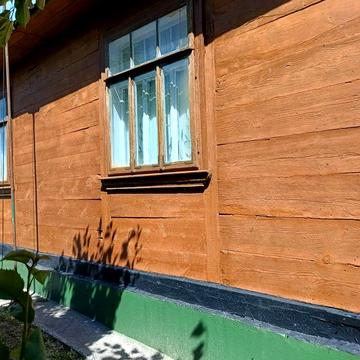 Будинок з 1 гектаром землі