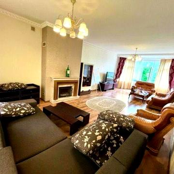 Продаж 4 кімнатного котеджу з мансардою по вул. Варшавська