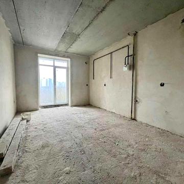 Велика 3 кім. квартира в зданому будинку біля Епіцентру