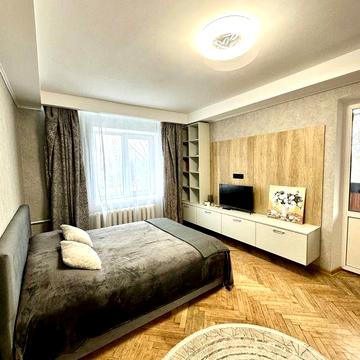 Оренда 1к квартри Біля Парку