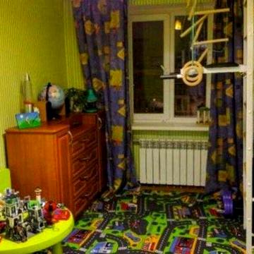 Есенина 3 продам 2х комнатную квартиру