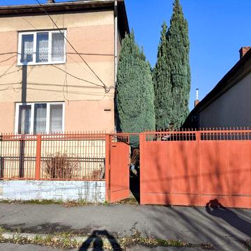 Продається будинок в центрі м.Берегове.